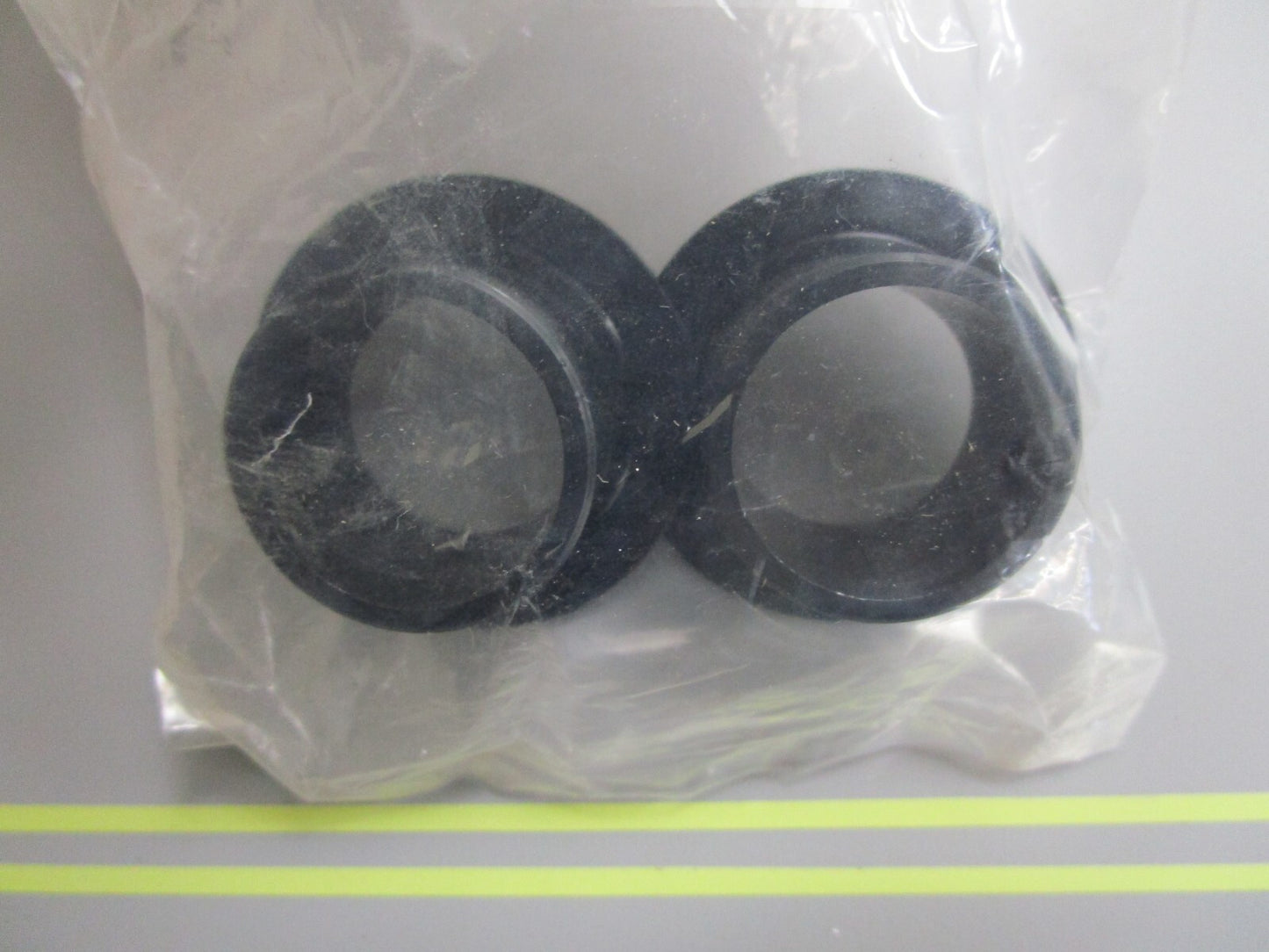 *NEW OEM* (LOT OF 2) 0810 Volvo Penta Bushing 832820