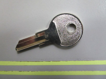 *NEW OEM* 0810 OMC Johnson Evinrude Blank Key 322693 0322693