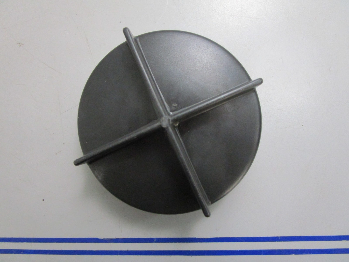 *NEW OEM* 0820 Volvo Penta Cap 855410