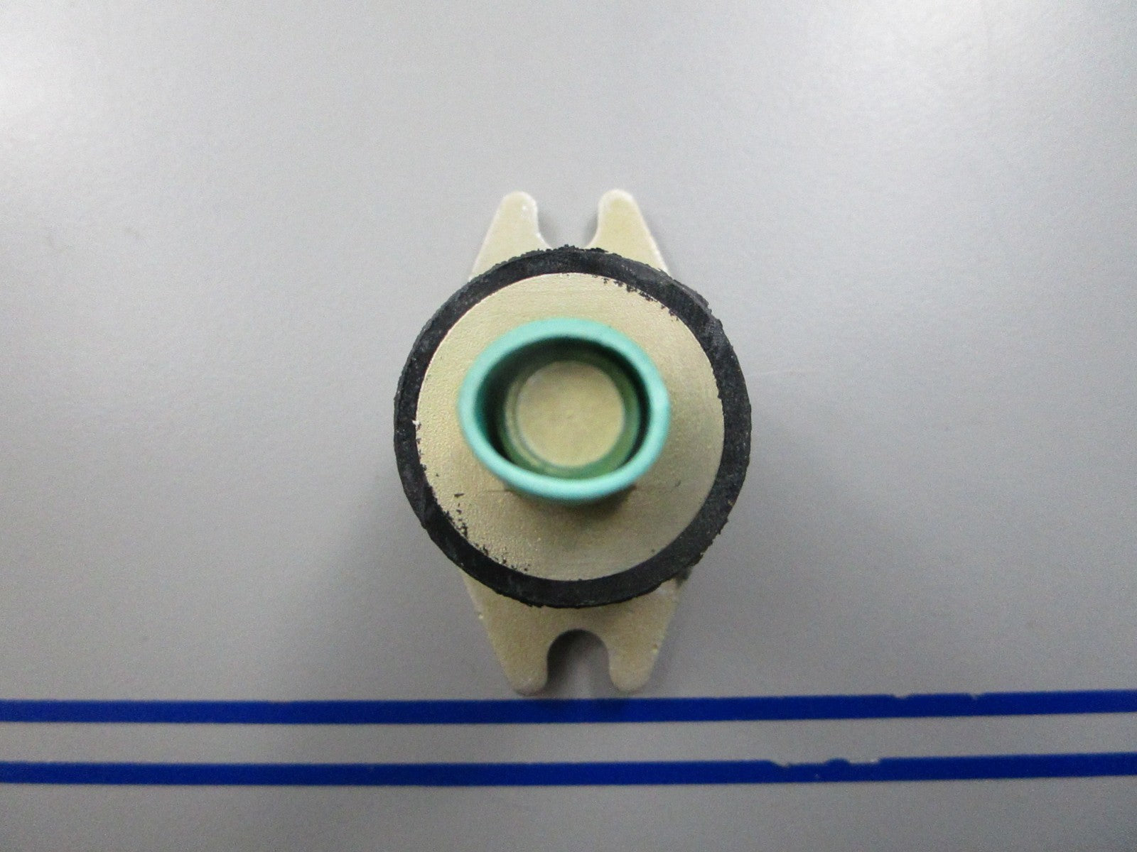*NEW OEM* 0720 OMC Johnson Evinrude Rubber Mount 778211 0778211