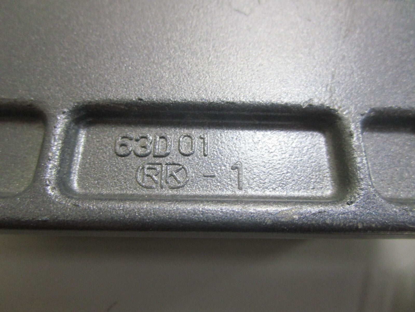 *NEW OEM* 0820 Yamaha Spacer Clamp Bracket 63D-43128-01-4D
