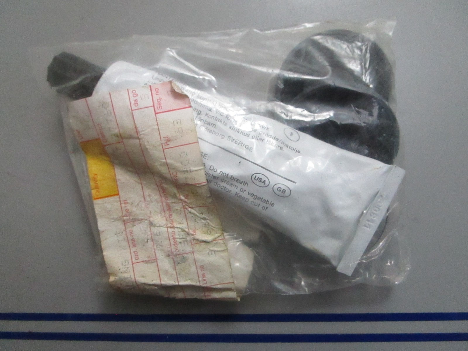 *NEW OEM* 0820 Volvo Penta Sealing Kit 41100838