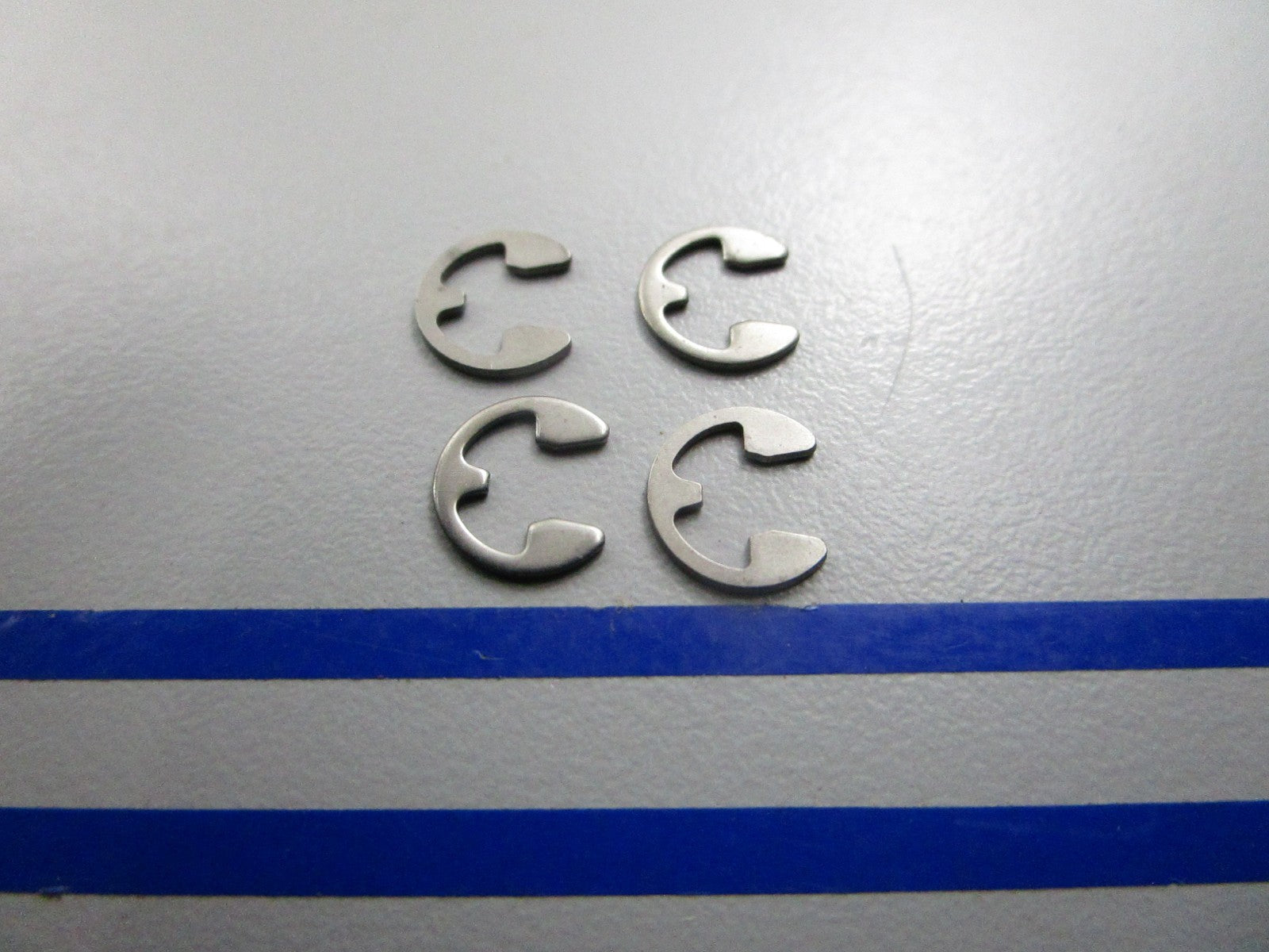 NEW OEM (LOT OF 4) 203949 0203949 OMC Johnson Evinrude Retainer 0810