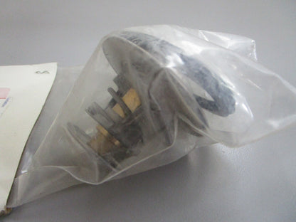 *NEW OEM* 0820 Volvo Penta Thermostat Kit 3831424