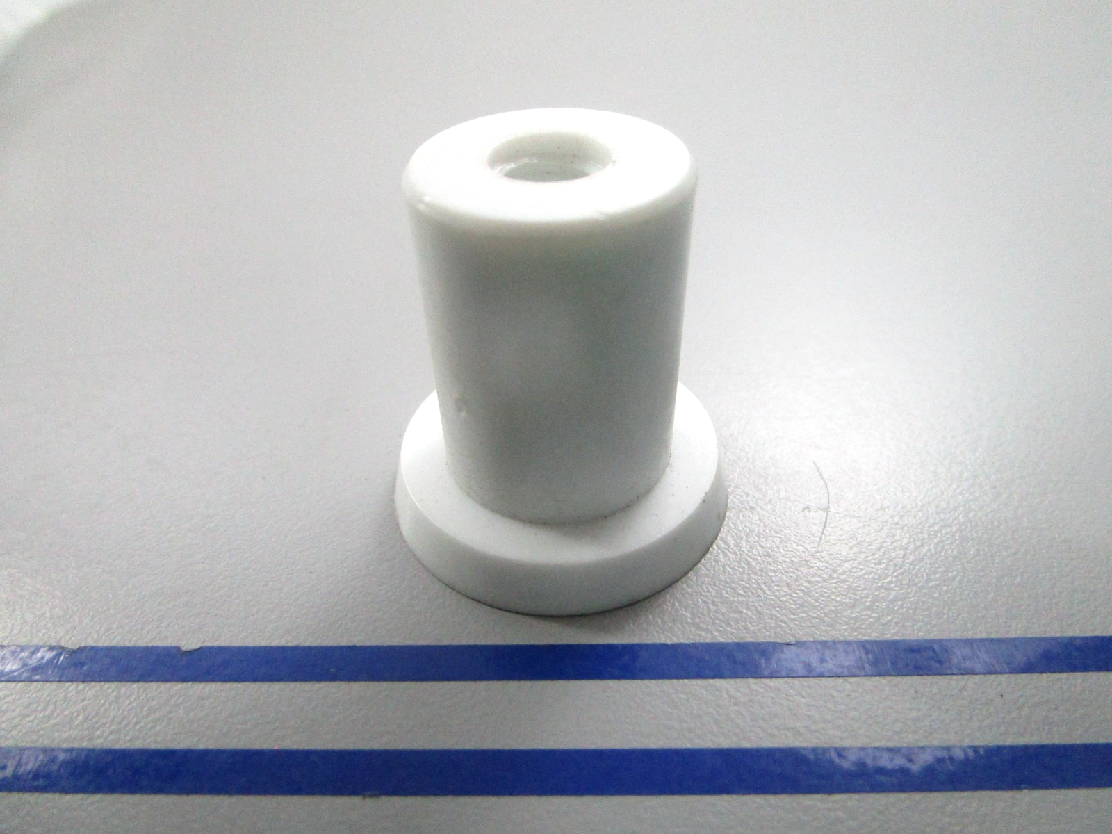 NEW OEM 853531 Volvo Penta Plug 0810