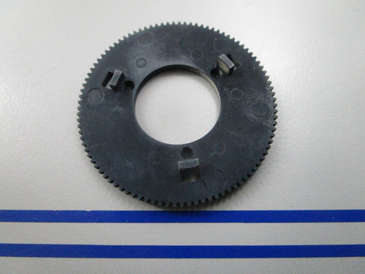 NEW OEM 121597 0121597 OMC Johnson Evinrude Output Gear 0810