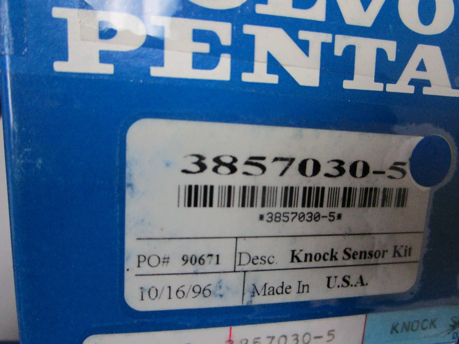 *NEW OEM* 0820 Volvo Penta Knock Sensor Kit 3857030