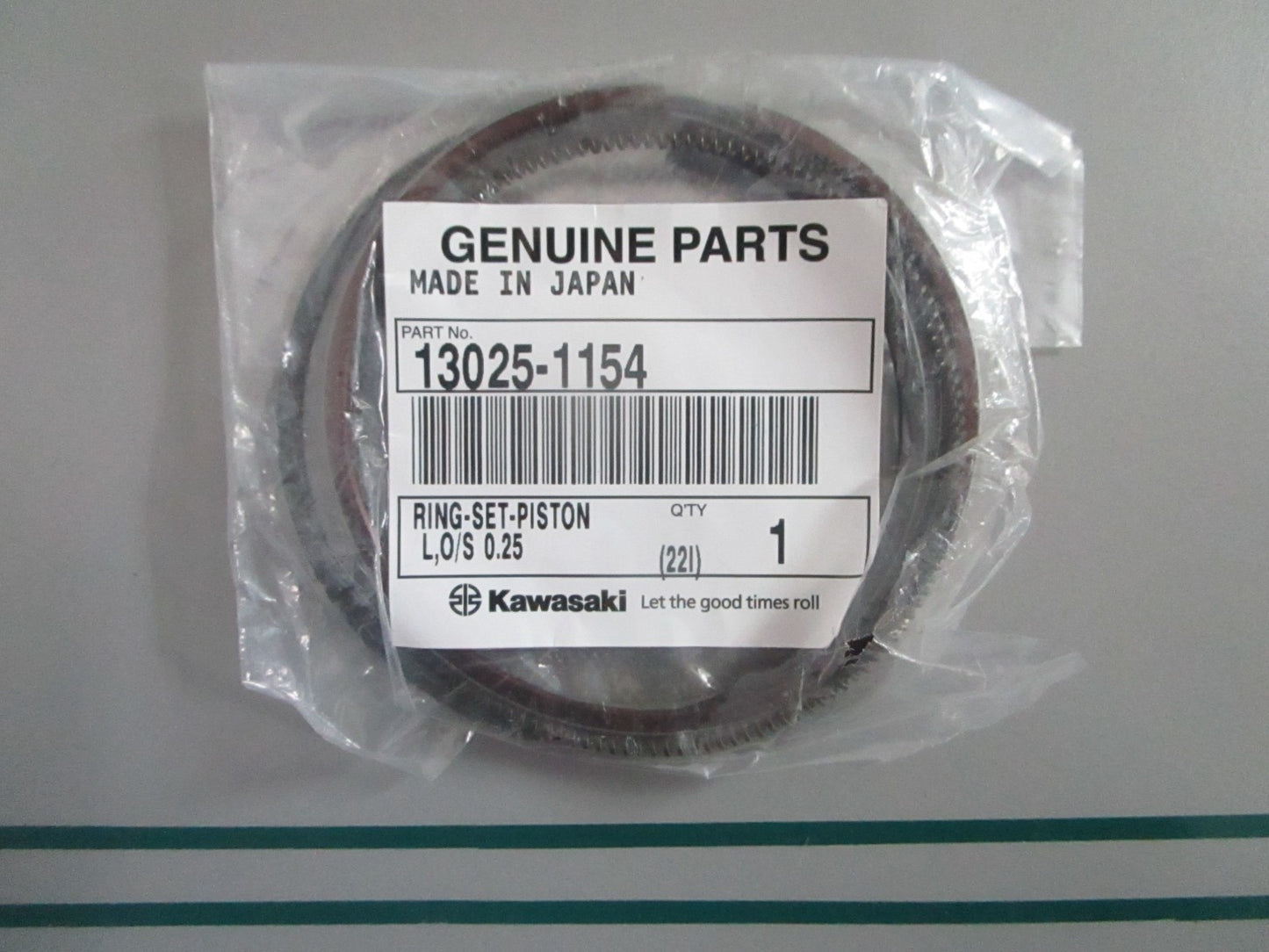 NEW OEM 13025-1154 Kawasaki Piston Ring Set 0820
