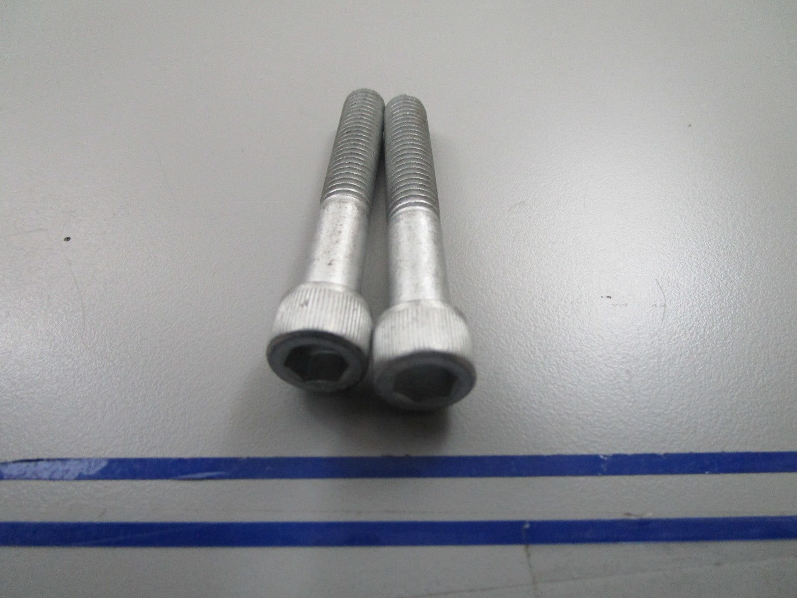 *NEW OEM* 0810 Volvo Penta Hex Socket Screw 956590