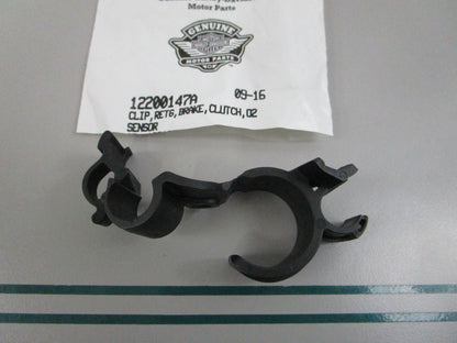 NEW OEM 12200147A Harley Davidson Clip 0810