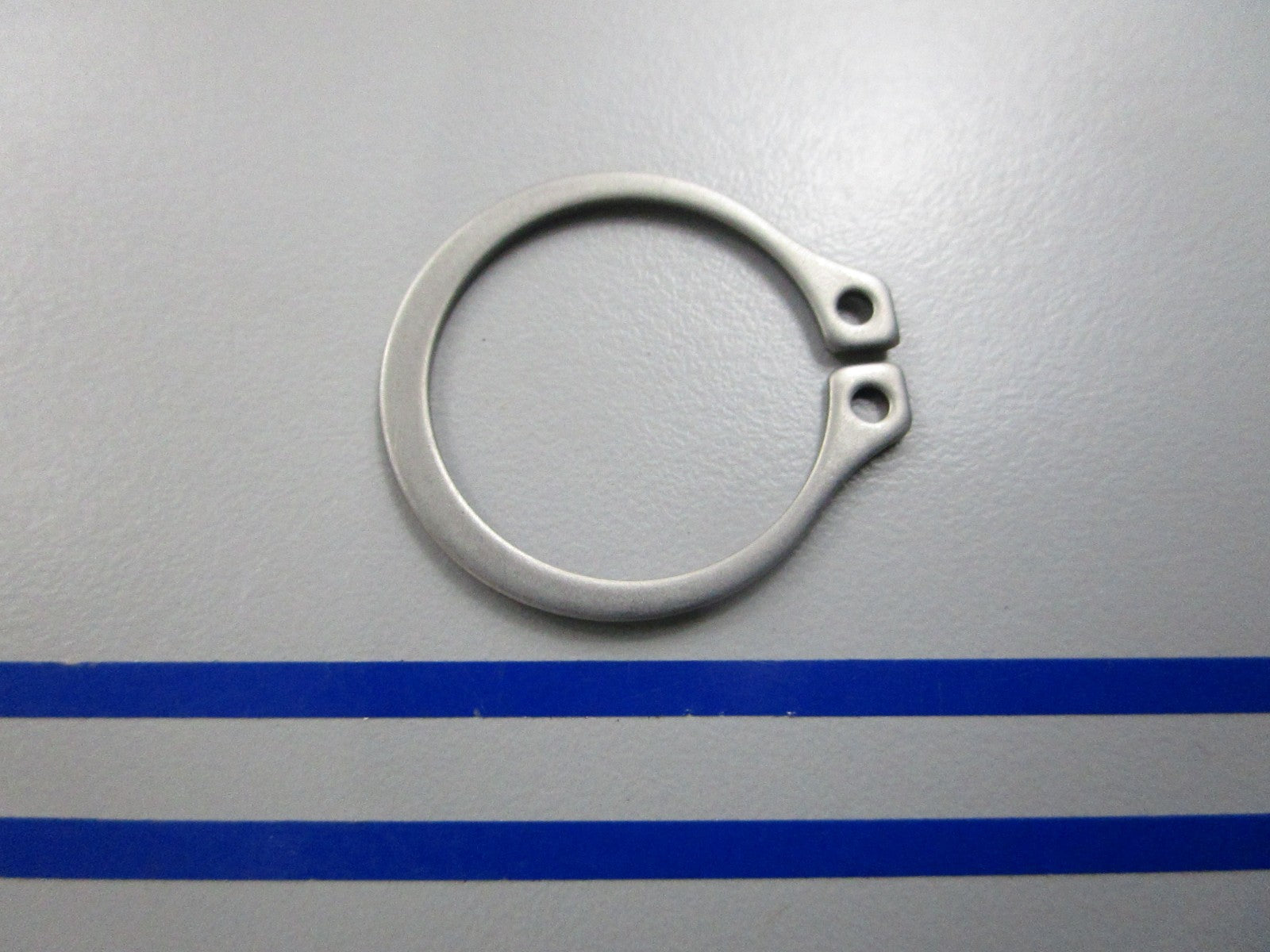 NEW OEM 308633 0308633 OMC Johnson Evinrude Retaining Ring 0810