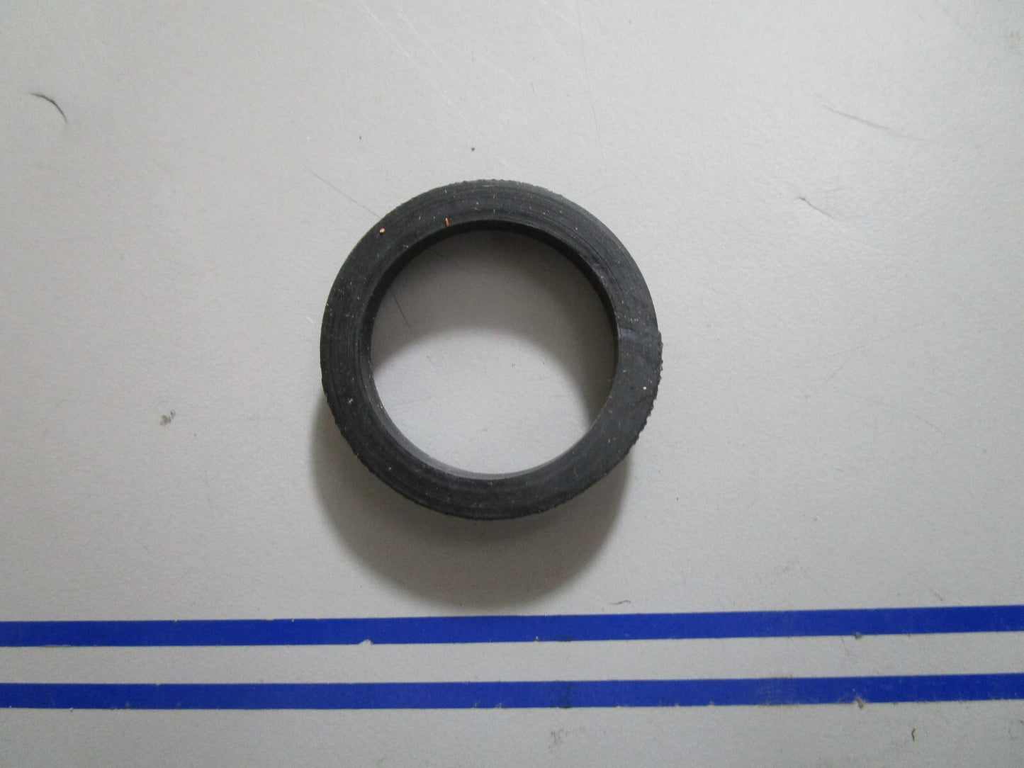 *NEW OEM* 0810 Volvo Penta Seal 814359