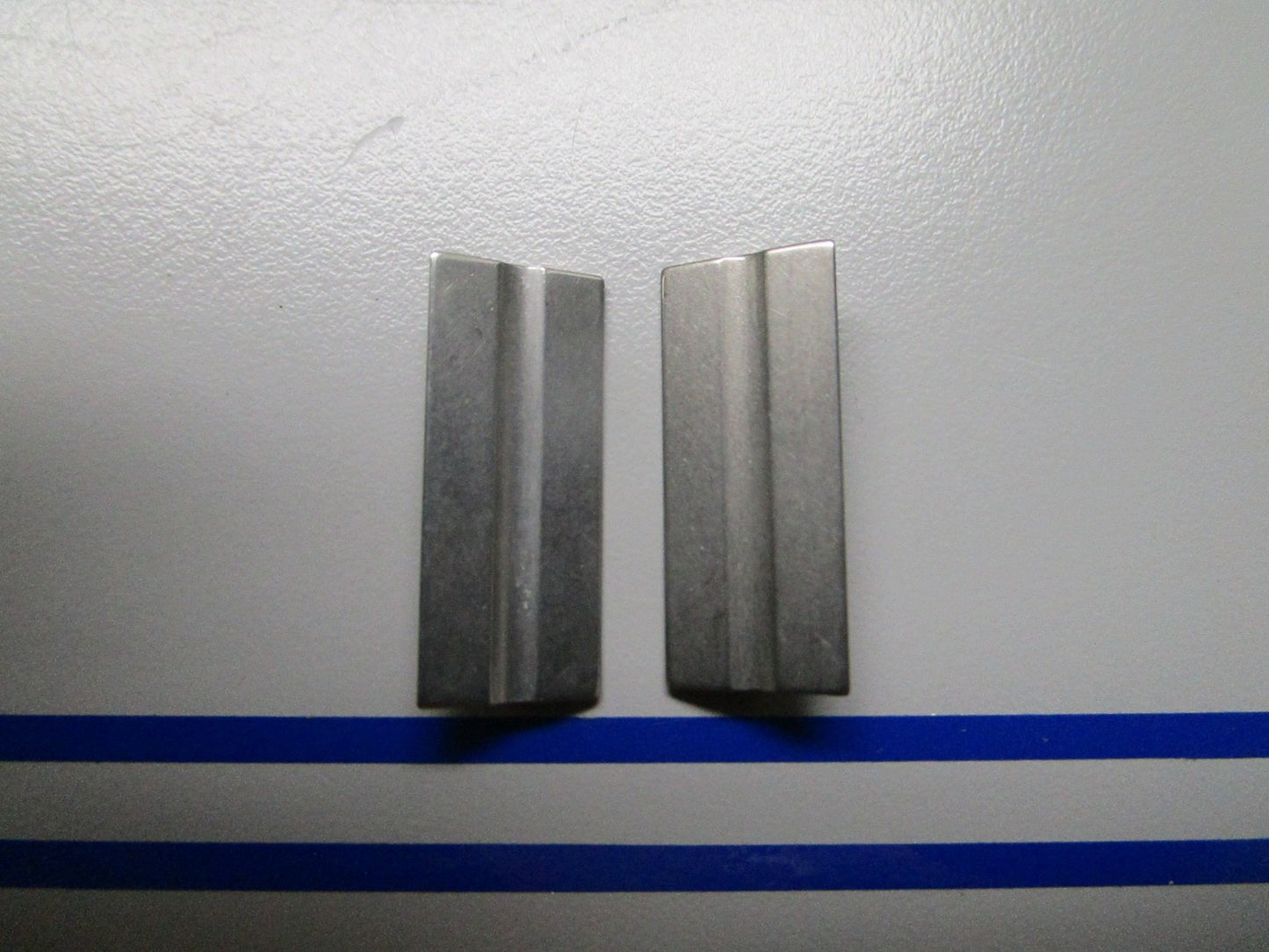 *NEW OEM* (LOT OF 2) 0810 Mercury Quicksilver Key 28-56654