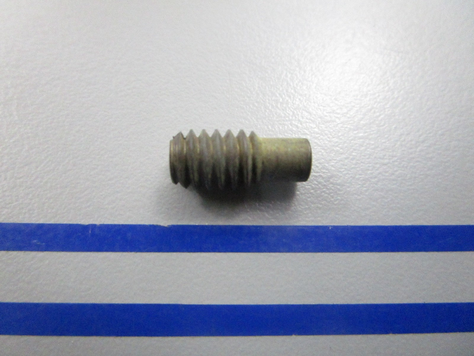 NEW OEM 317183 0317183 OMC Johnson Evinrude 67C Orifice Plug 0810