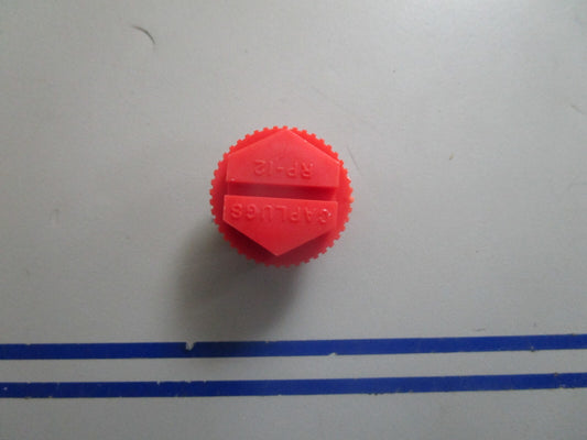 *NEW OEM* 0810 OMC Johnson Evinrude Plug 313221 0313221
