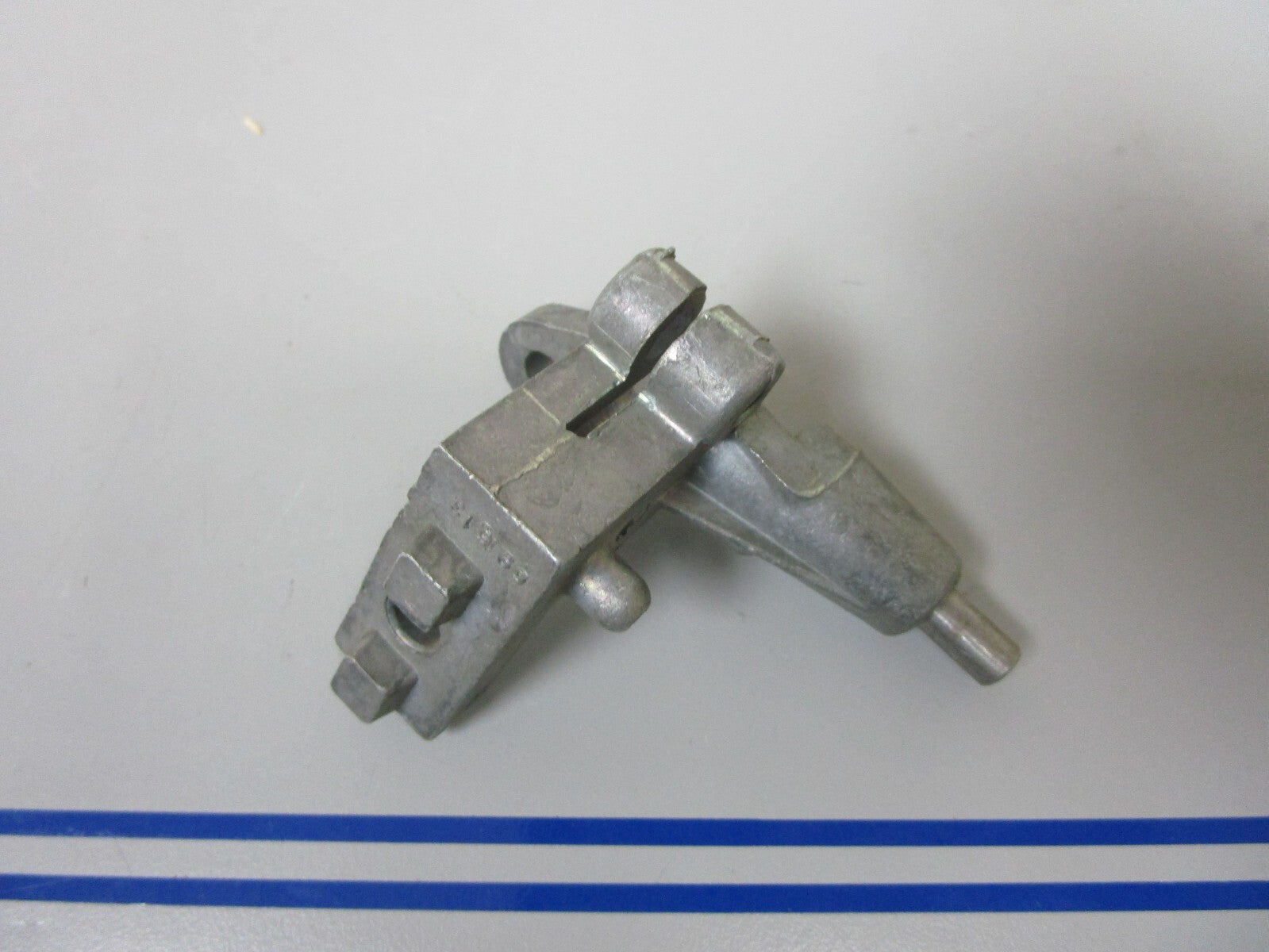 *NEW OEM* 0770 OMC Johnson Evinrude Follower Assembly 277627 0277627