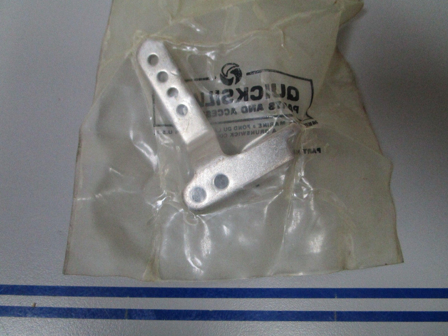 *NEW OEM* 0810 Mercury Quicksilver Cowl Latch Arm 72791