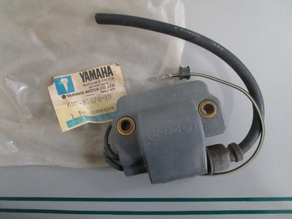 NEW OEM 697-85570-10-00 Yamaha Ignition Coil Assy 0820