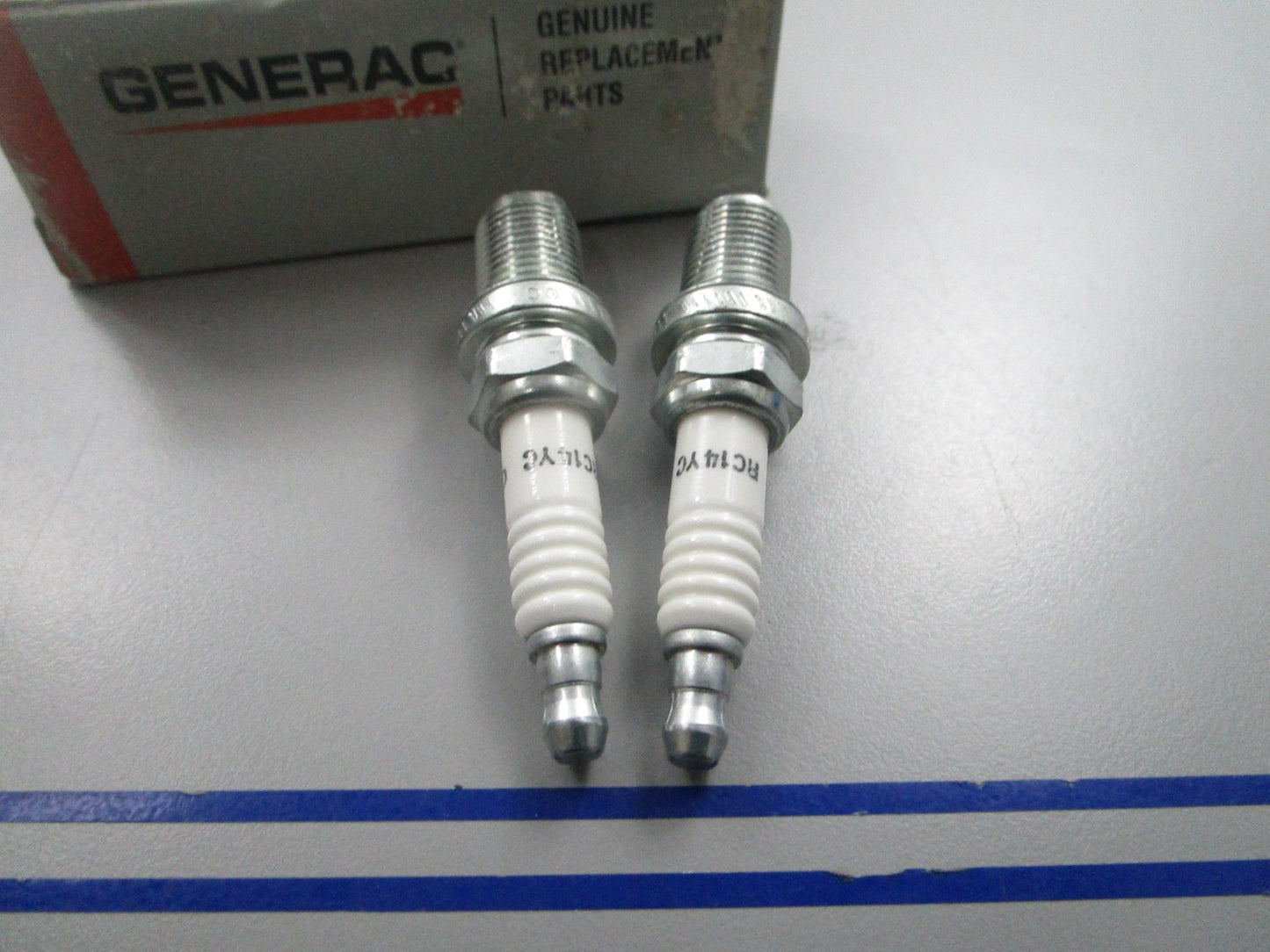 *NEW OEM* (LOT OF 2) 0810 Generac Champion Spark Plug RC14YC 0E7585