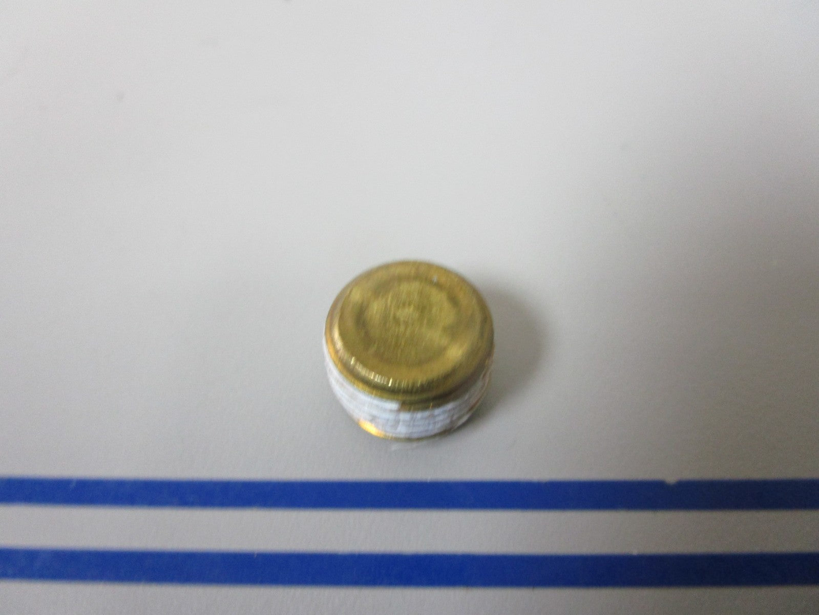 *NEW OEM* 0720 Volvo Penta Plug 3852471