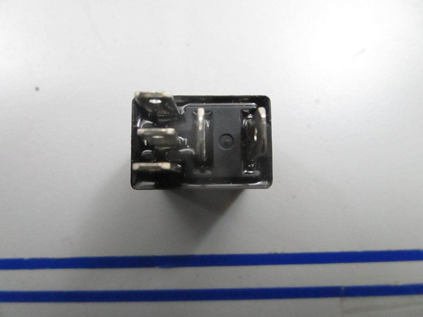 *NEW OEM* 0810 Volvo Penta Relay 3841366