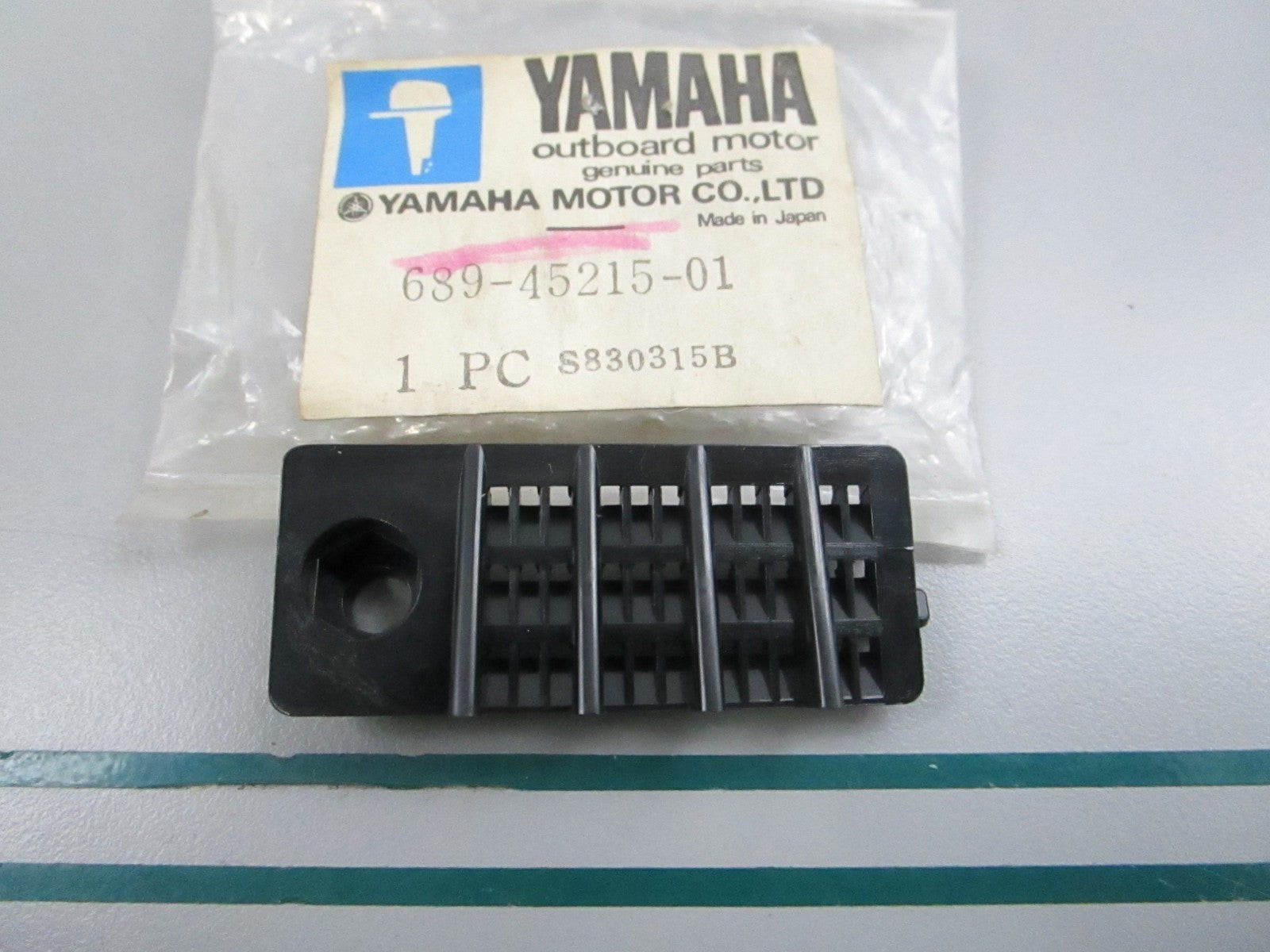NEW OEM 689-45215-01-00 Yamaha Water Inlet Cover 0810