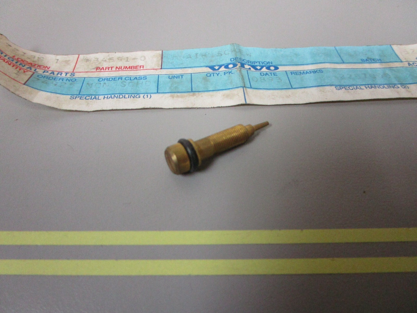 *NEW OEM* 0810 Volvo Penta Screw 834591