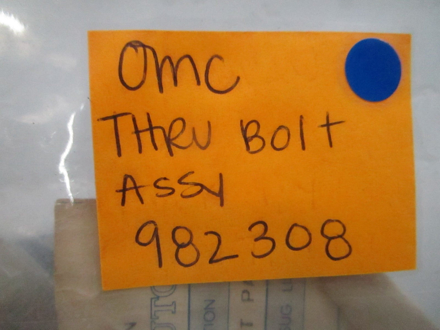 *NEW OEM* 0810 OMC Johnson Evinrude Thru Bolt Assembly 982308 0982308