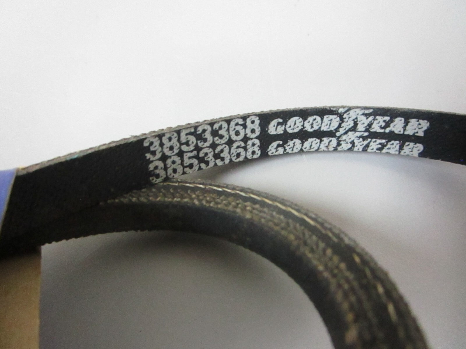 *NEW OEM* 0720 Volvo Penta V-Belt 3853368