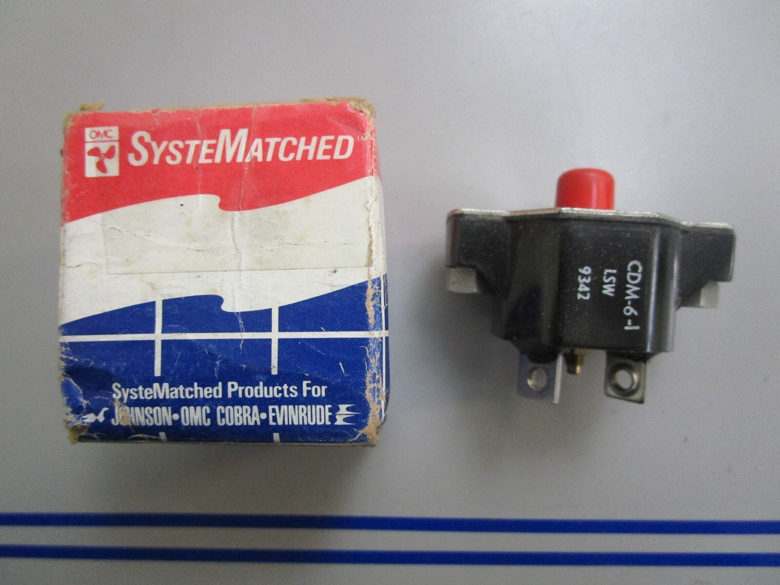 *NEW OEM* 0820 OMC Johnson Evinrude 6 AMP Breaker Ay 3854238