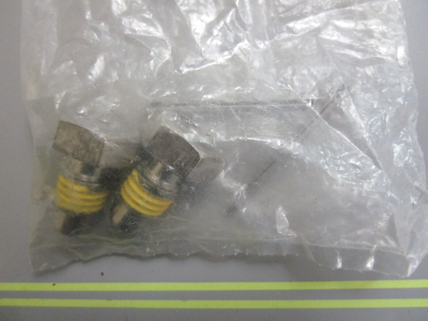 *NEW OEM* 0810 Volvo Penta Steering Attaching Kit 3853919