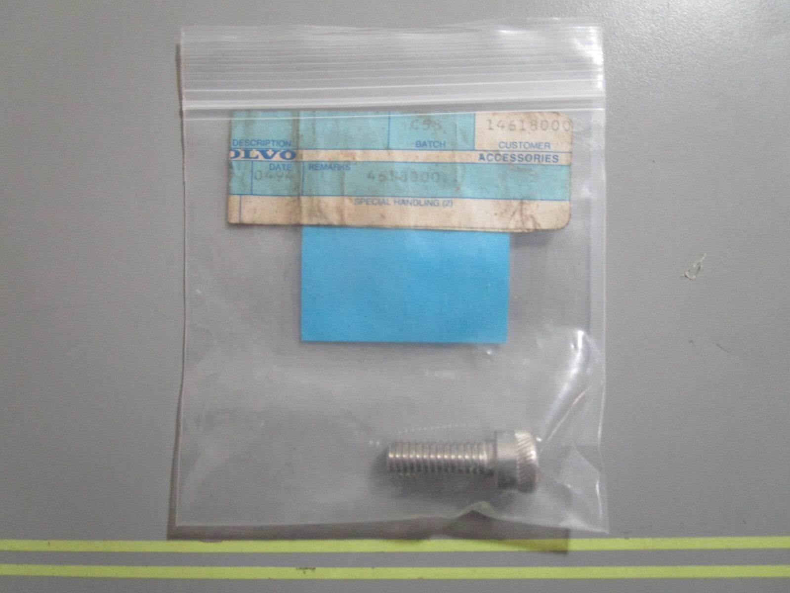 *NEW OEM* 0810 Volvo Penta Screw 941810