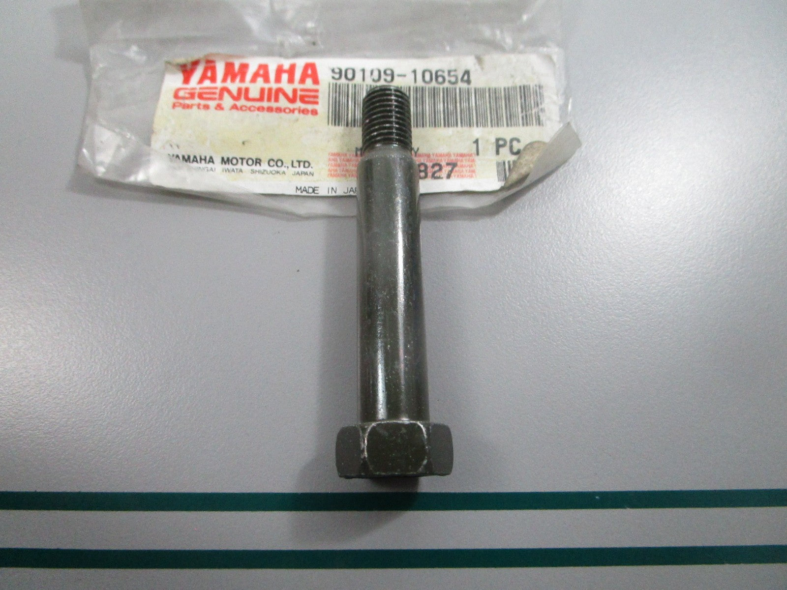 NEW OEM 90109-10654-00 Yamaha Bolt 0810