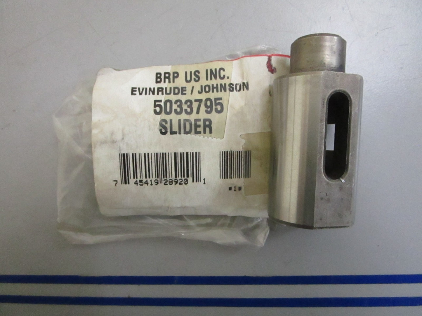 *NEW OEM* 0820 OMC Johnson Evinrude Slider 5033795