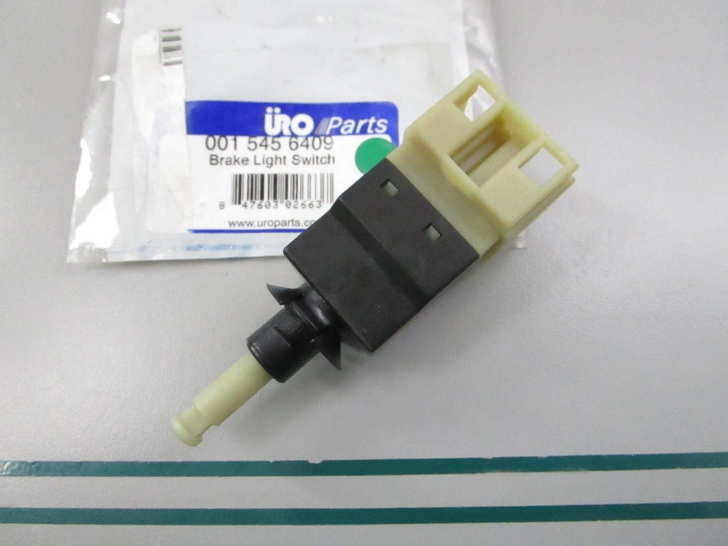 NEW 001 545 6409 URO Parts Brake Light Switch 0810