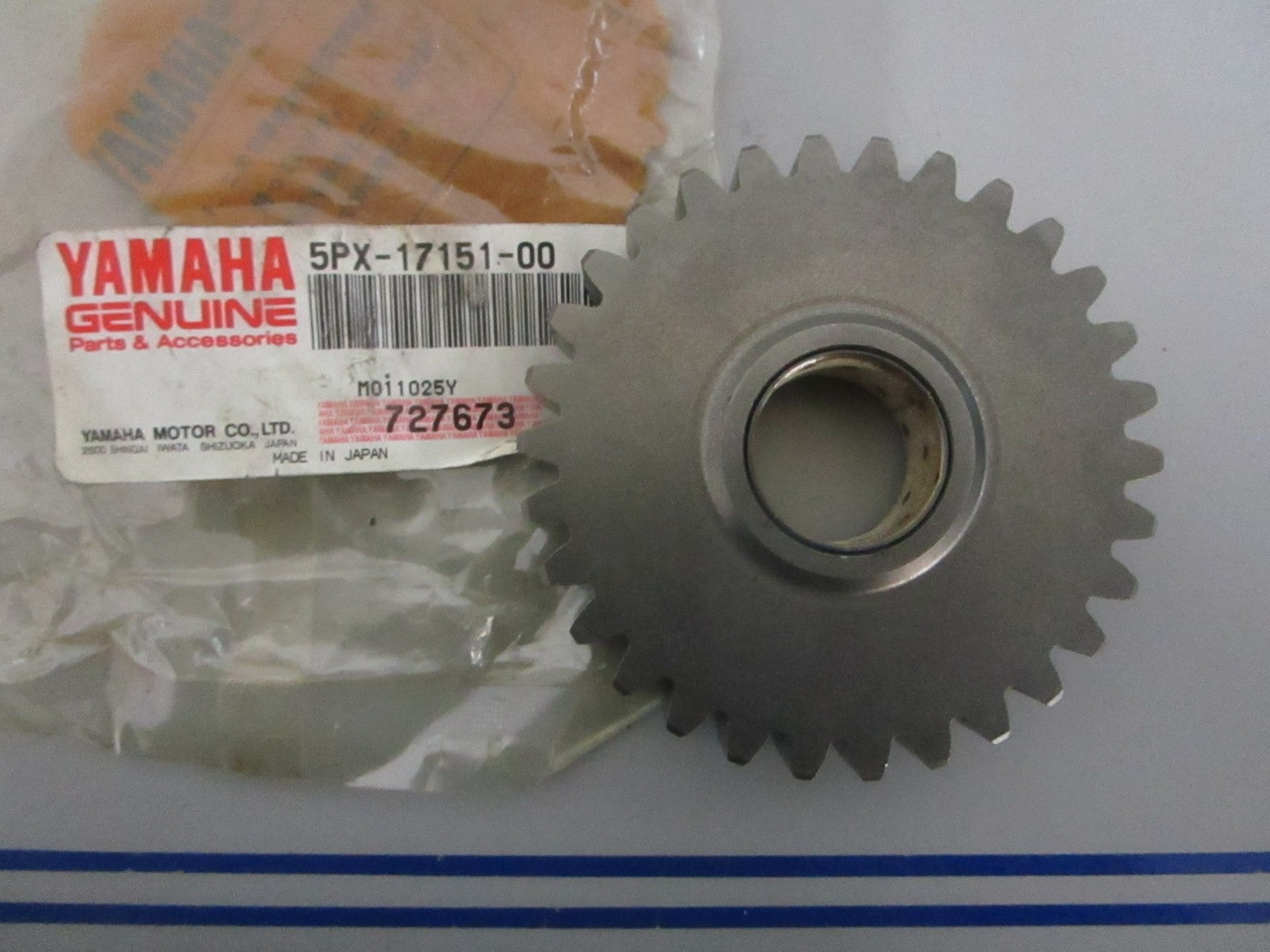 NEW OEM 5PX-17151-00-00 Yamaha 30T 5th Pinion Gear 0820