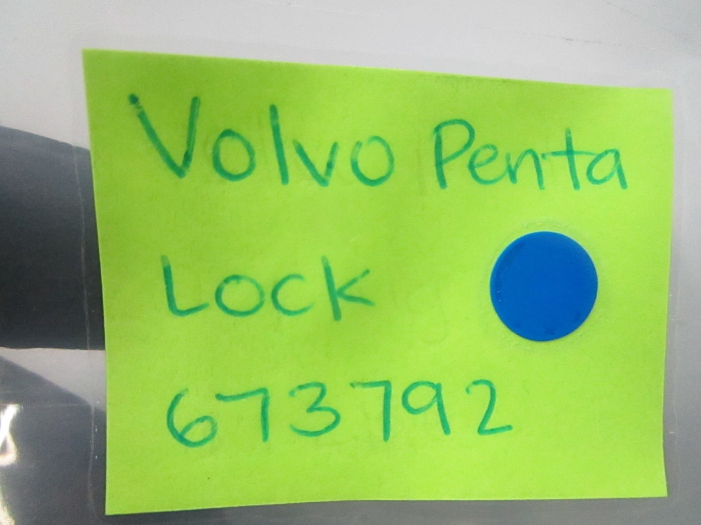 *NEW OEM* 0810 Volvo Penta Lock 673792