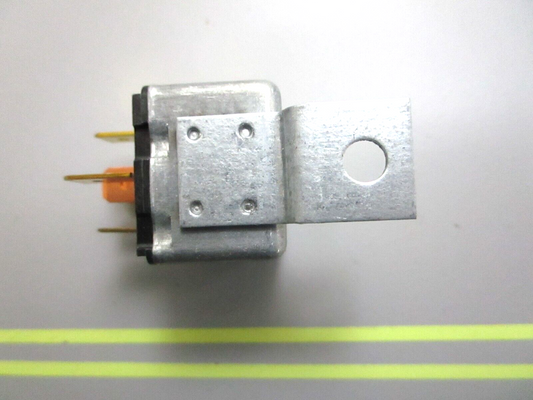 *NEW OEM* 0750 Volvo Penta RELAY 876040