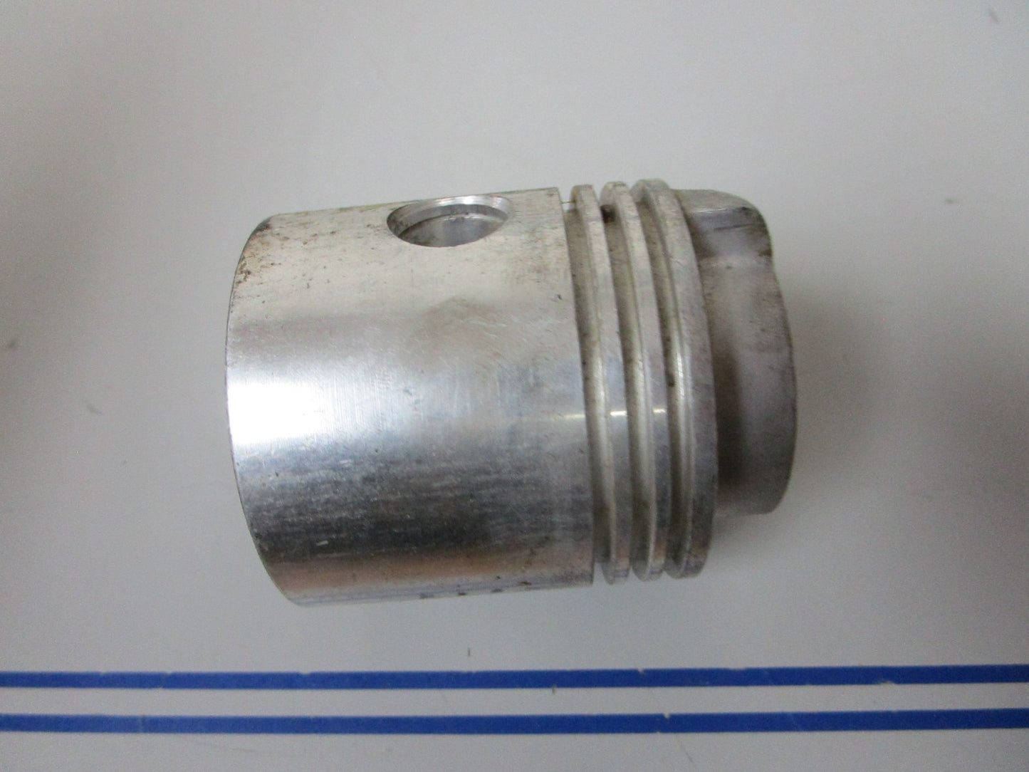 *NEW OEM* 0720 OMC Johnson Evinrude Piston Ay 307851 0307851
