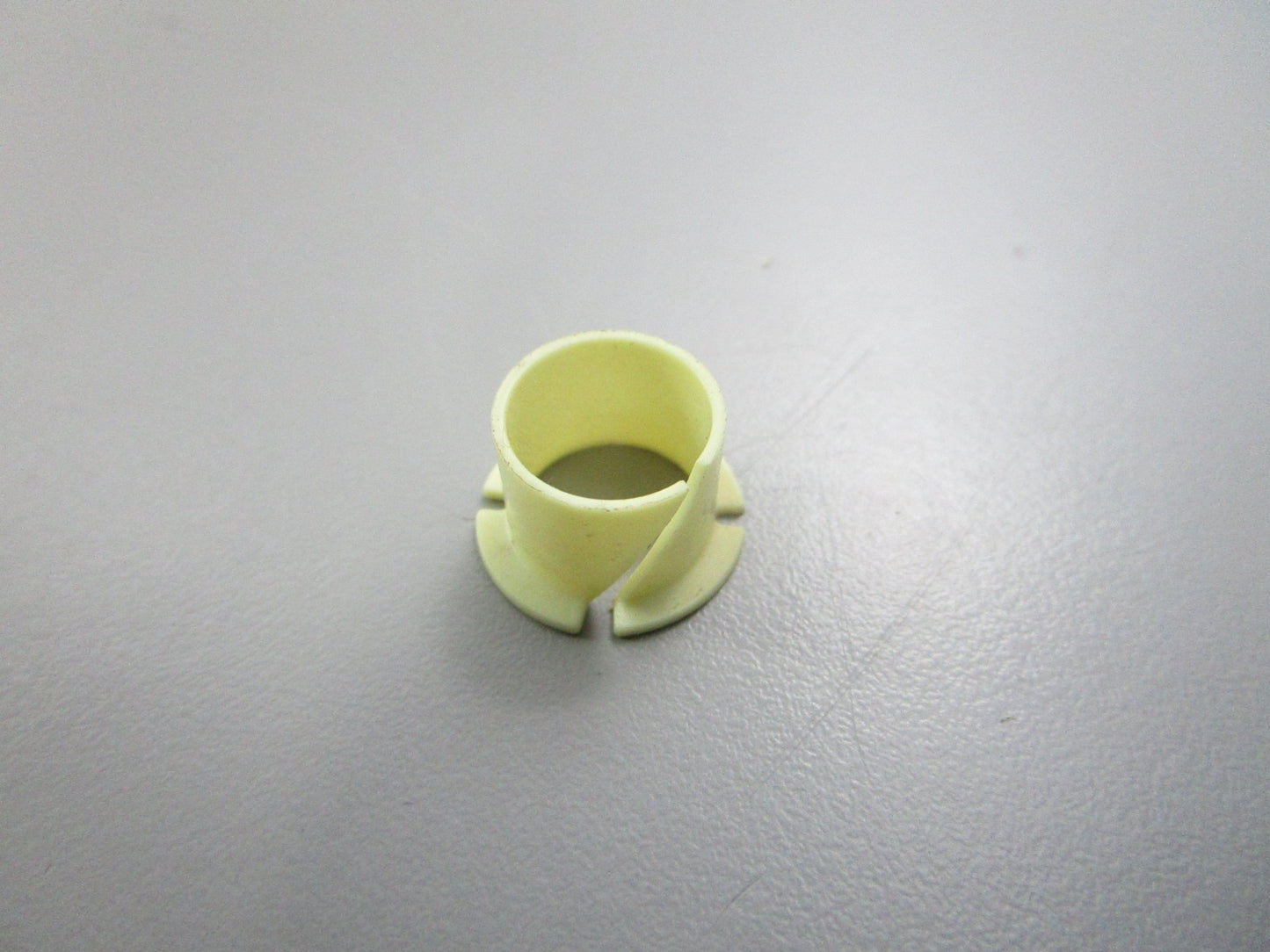 NEW OEM 312708 0312708 OMC Johnson Evinrude Shift Rod Bushing 0810