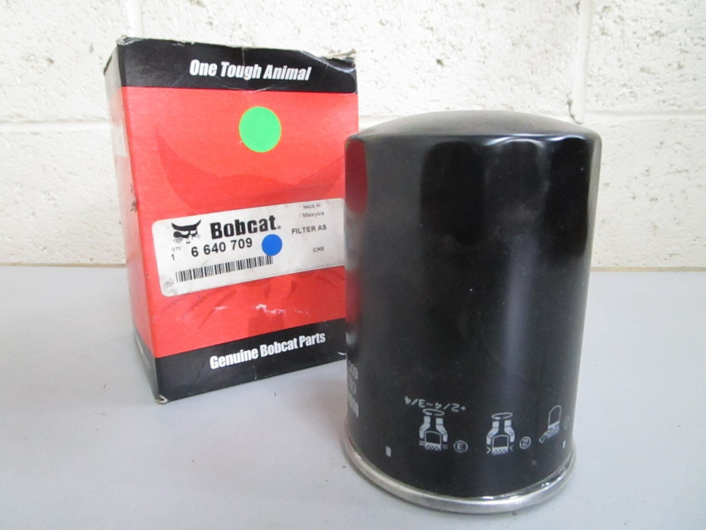 *NEW OEM* 0820 Bobcat Filter Assy 6640709