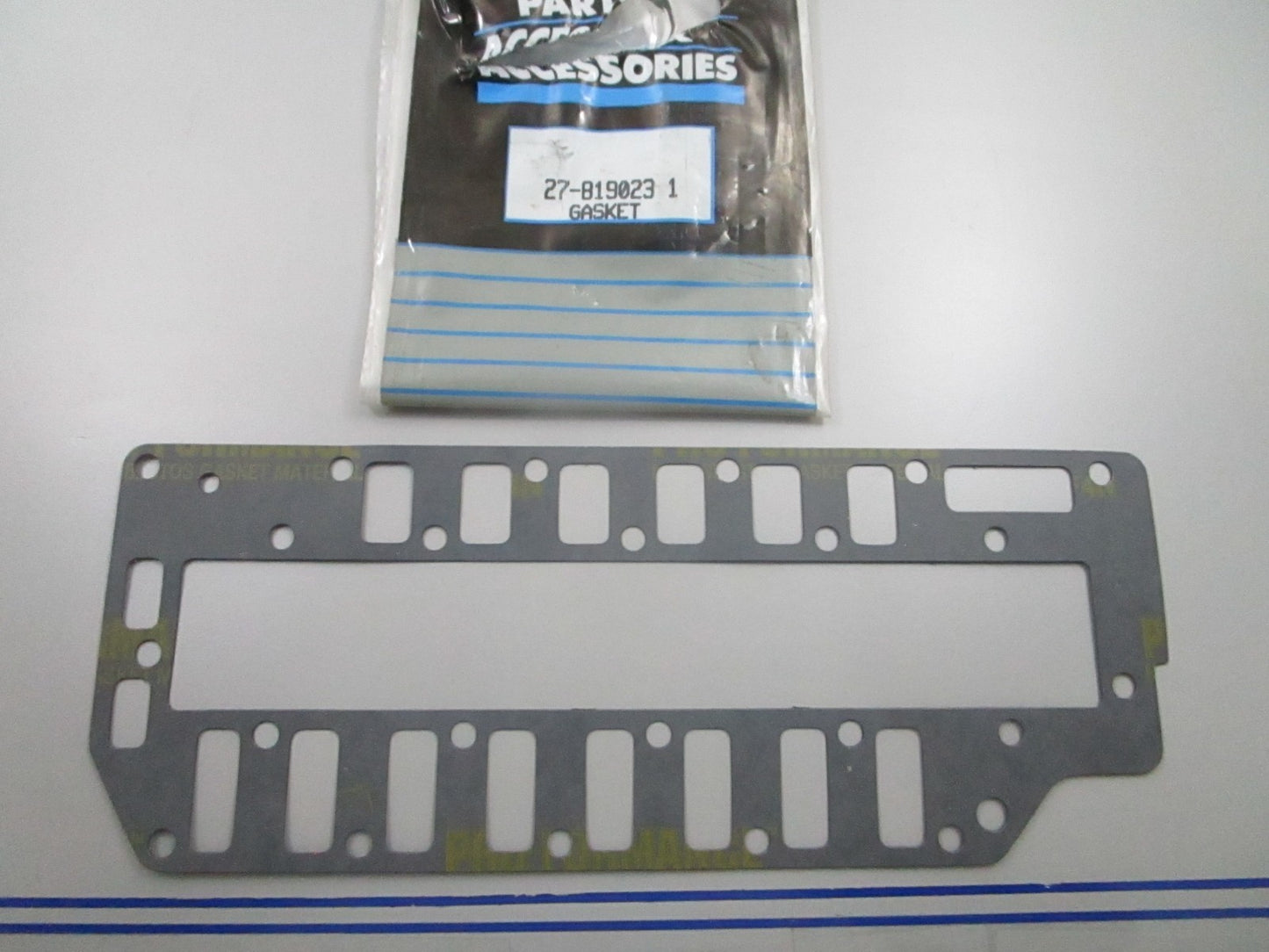 *NEW OEM* 0810 Mercury Quicksilver Gasket 27-819023 1