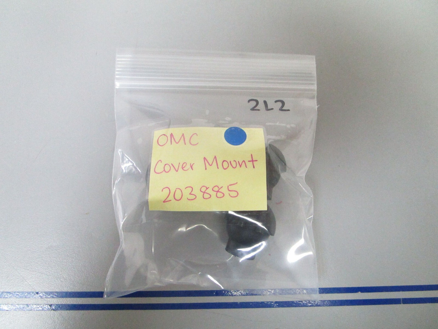 *NEW OEM* (LOT OF 2) 0770 OMC Johnson Evinrude Cover Mount 203885 0203885