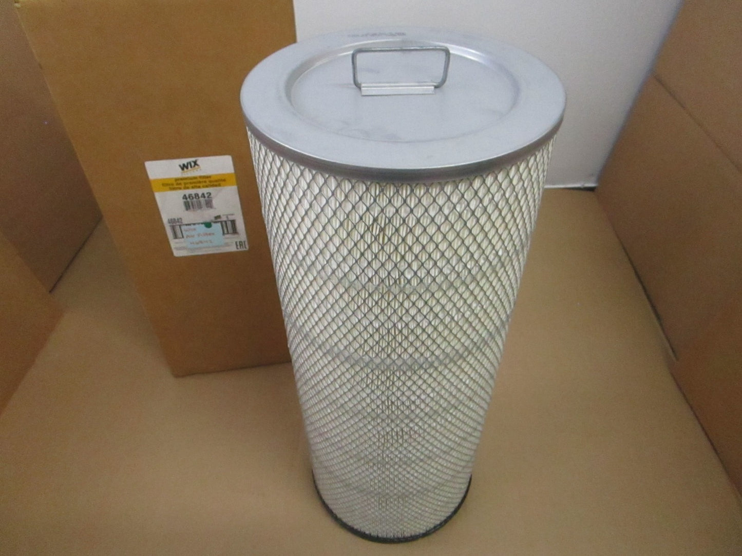NEW OEM 46842 Wix Air Filter 0820
