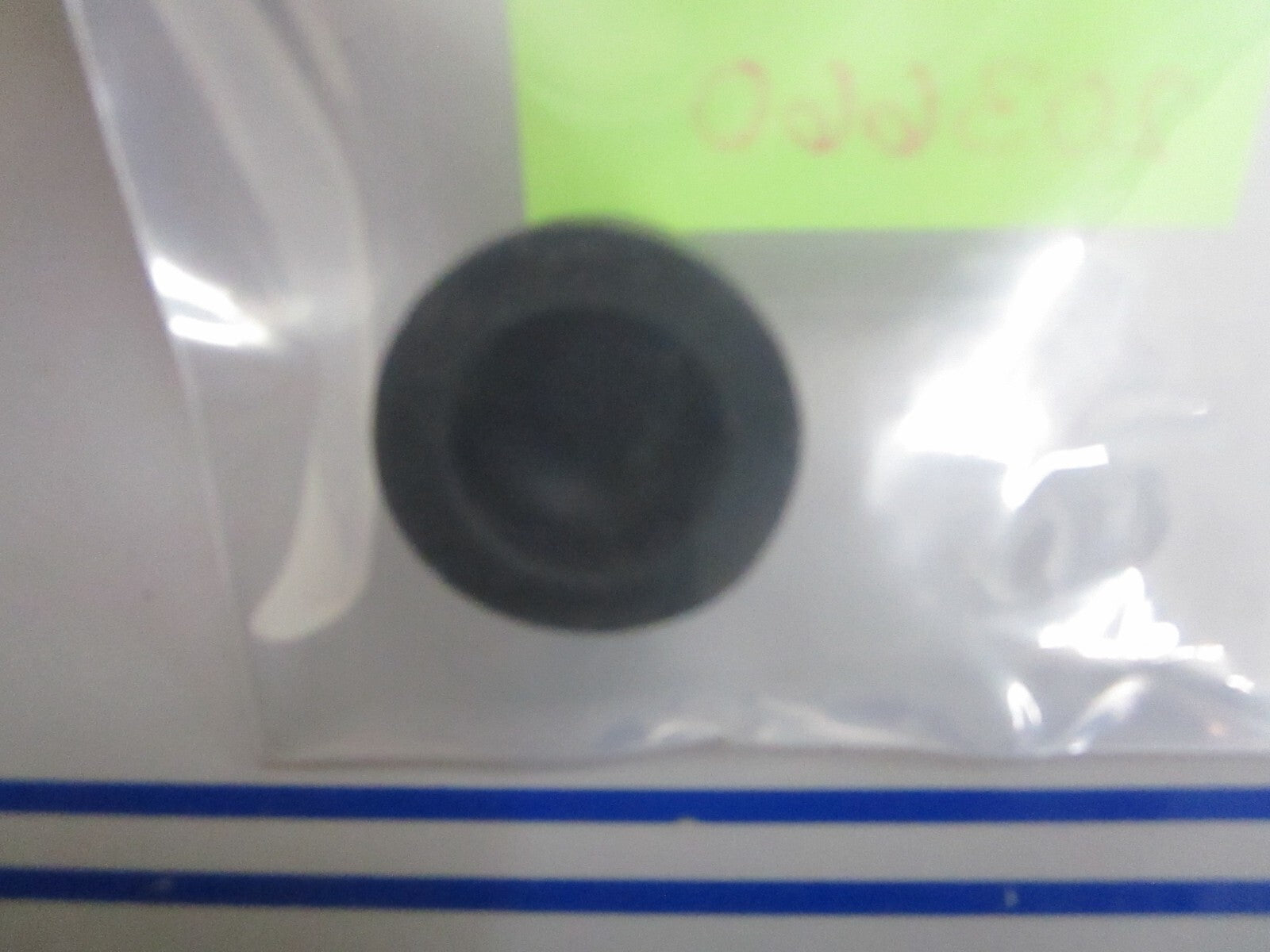 *NEW OEM* 0810 OMC Johnson Evinrude Cover 203660 0203660