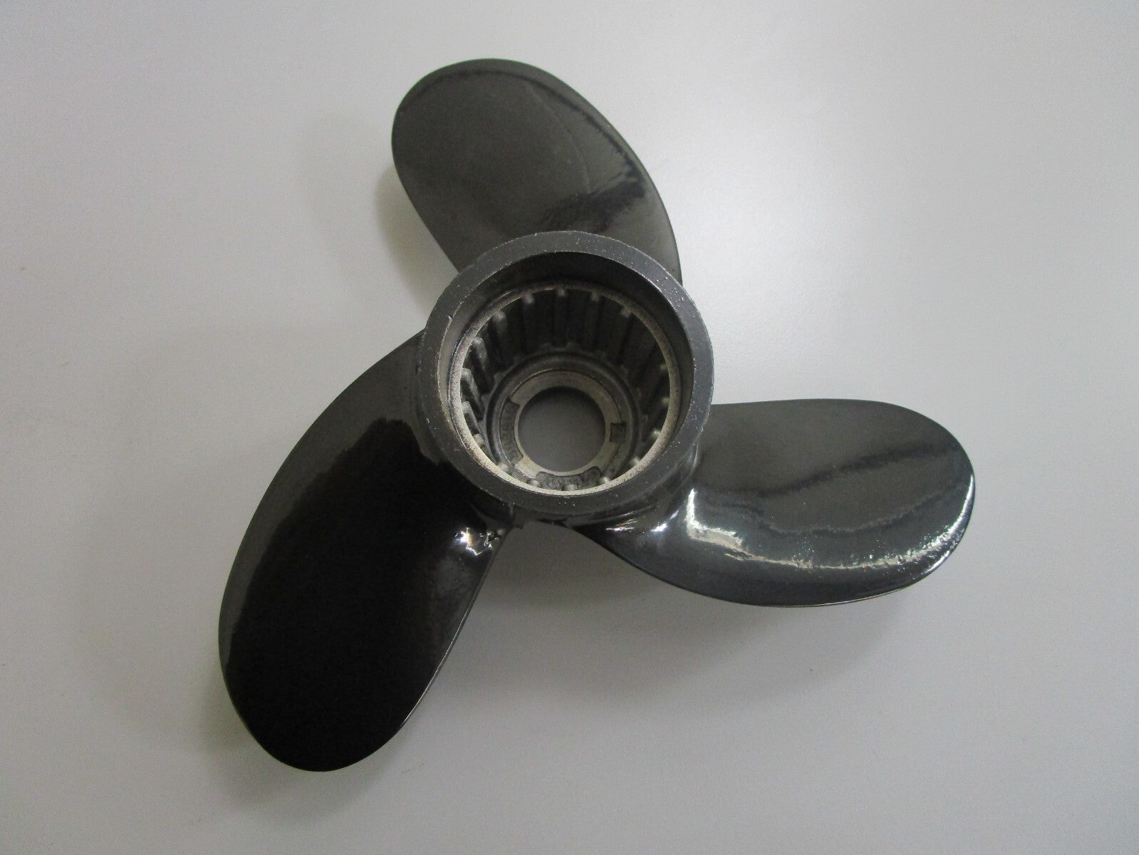 *NEW OEM* 0820 OMC Johnson Evinrude 8×5½ Propeller 315858 0315858