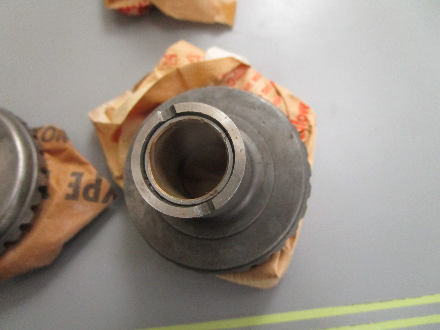 *NEW OEM* 0820 OMC Johnson Evinrude Gear Set 387254 0387254