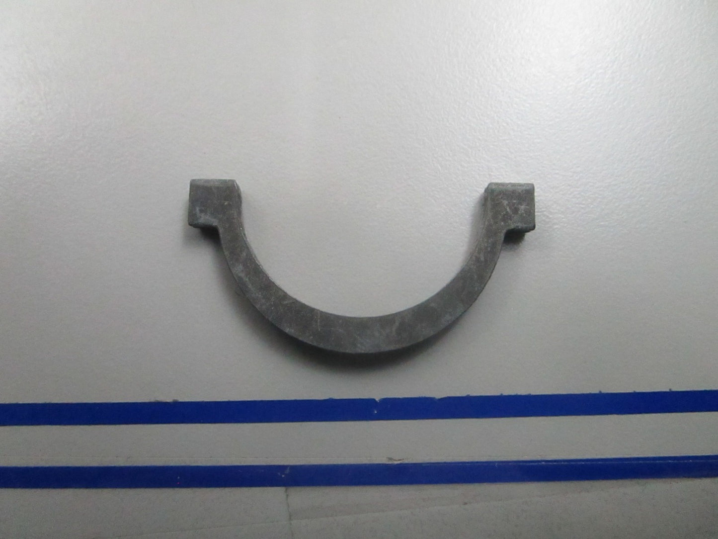 *NEW OEM* 0810 OMC Johnson Evinrude Cradle 328311 0328311