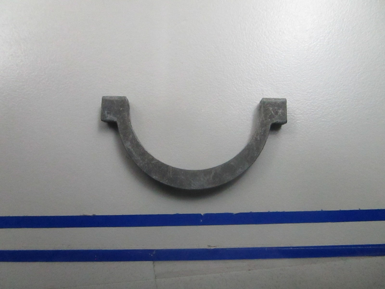 *NEW OEM* 0810 OMC Johnson Evinrude Cradle 328311 0328311