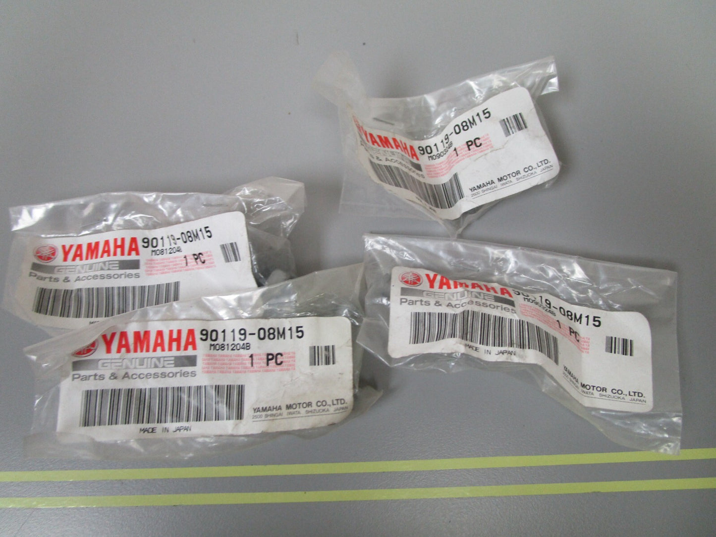 *NEW OEM* (LOT OF 4) 0810 Yamaha Bolt w/ Washer 90119-08M15
